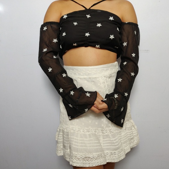 NWOT Floral Mesh Off The Shoulder Crop Top - Picture 2 of 4